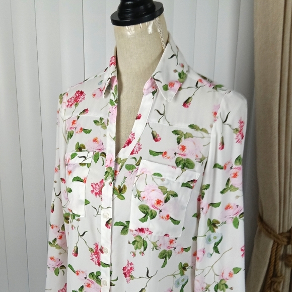 Express Womens Blouse. - Picture 4 of 10